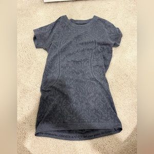 Lululemon, swiftly tech, size 4, cutesy design, very breathable, so soft!